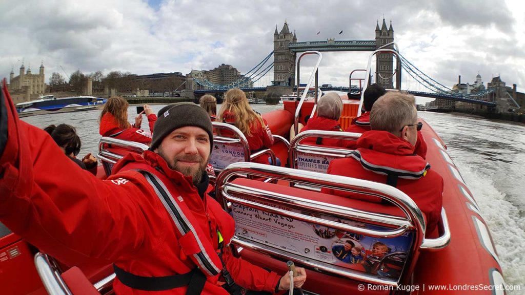 Roman Kugge Londres Speed Boat Tower Bridge