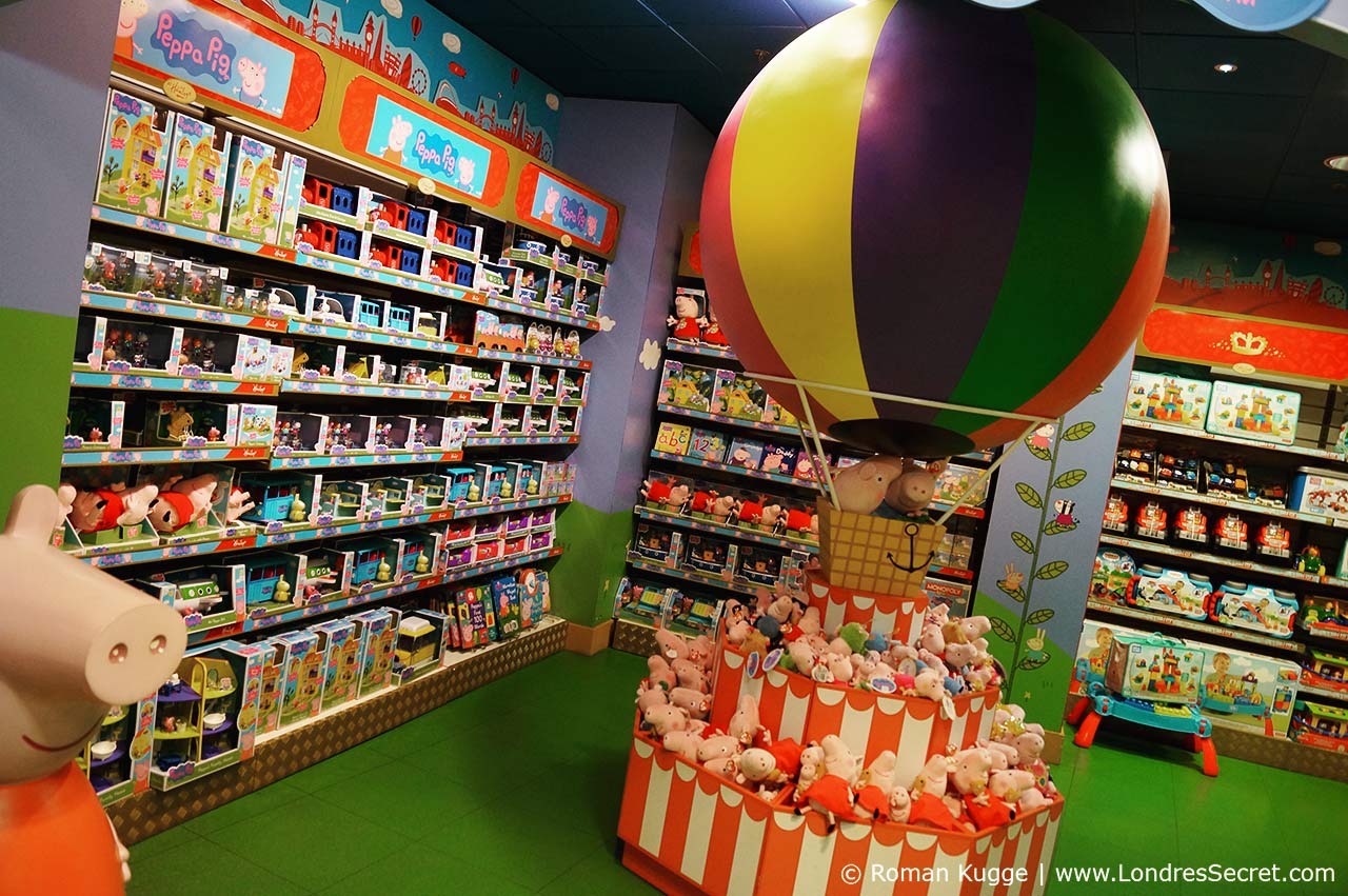 Hamleys Londres un magasin de jouets XXL complètement fou ! Hamleys Londres un magasin de jouets XXL complètement fou !
