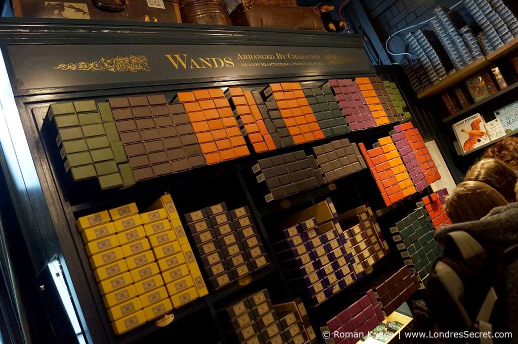 Quai 9 34 Londres magasin de souvenirs Harry Potter