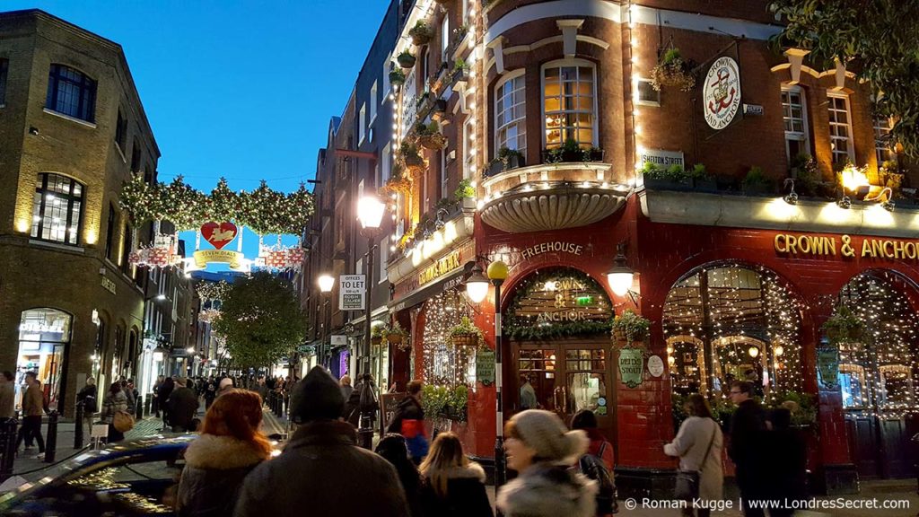 Pub au Seven Dials à Londres à Noël