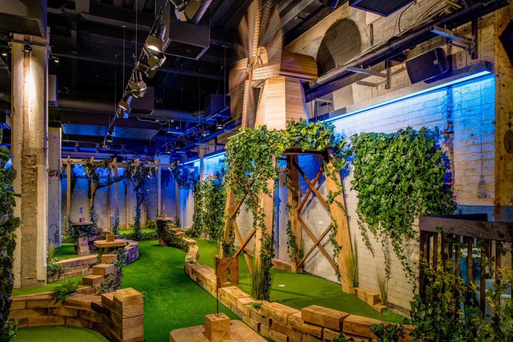 Swingers City Minigolf Bar Londres (1)