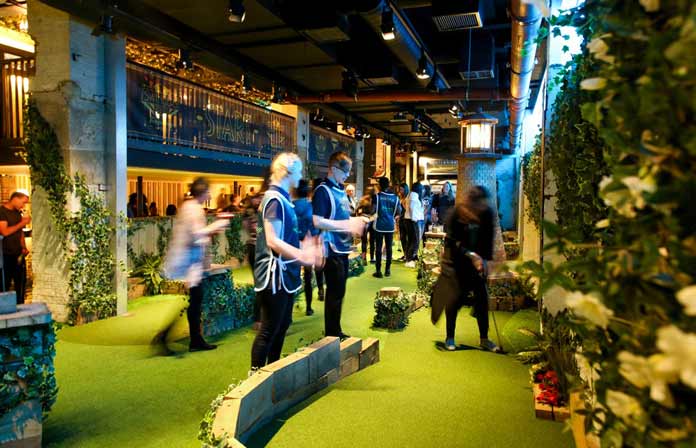 Swingers Minigolf Bar Londres (1)